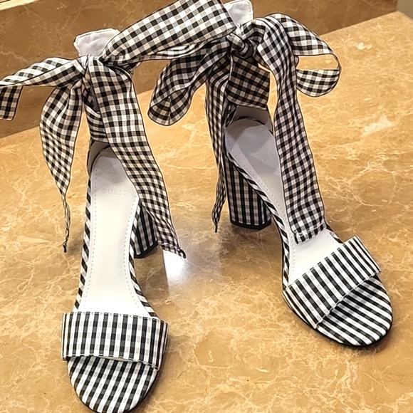 Guess Black/White Gingham Patterned ankle-wrap block-heeled open-toe shoes,  8M - Picture 5 of 16